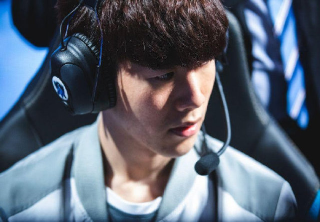 将注意力转 将注意力转