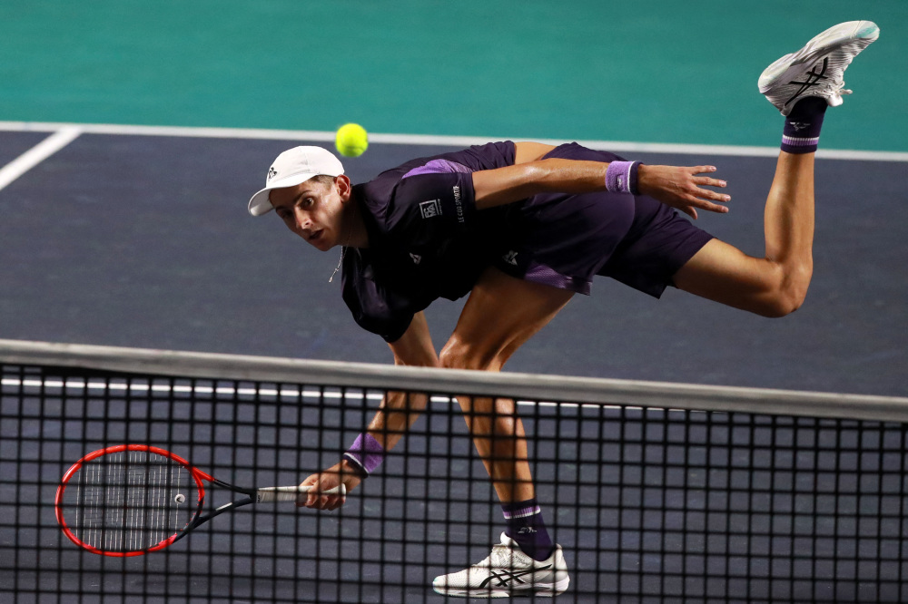 在对手面前 在对手面前