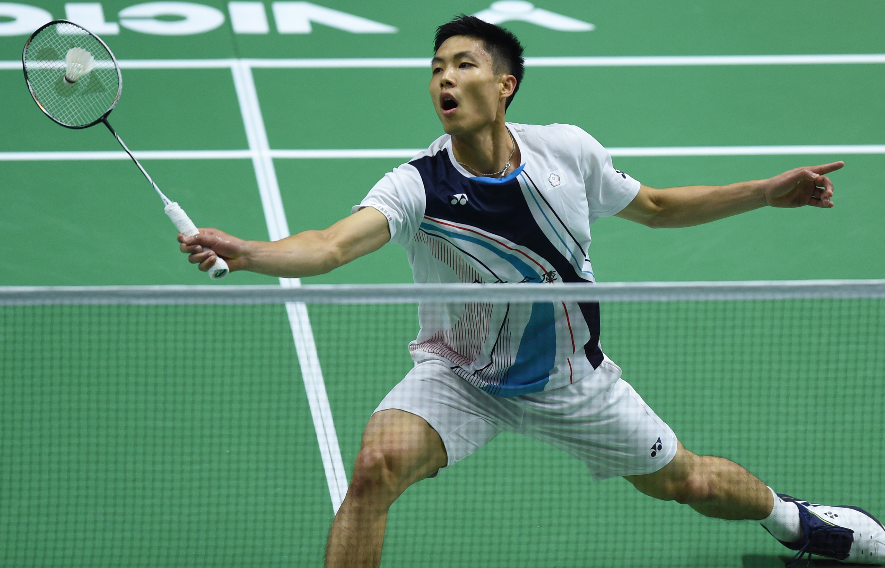 挥让队友获 挥让队友获